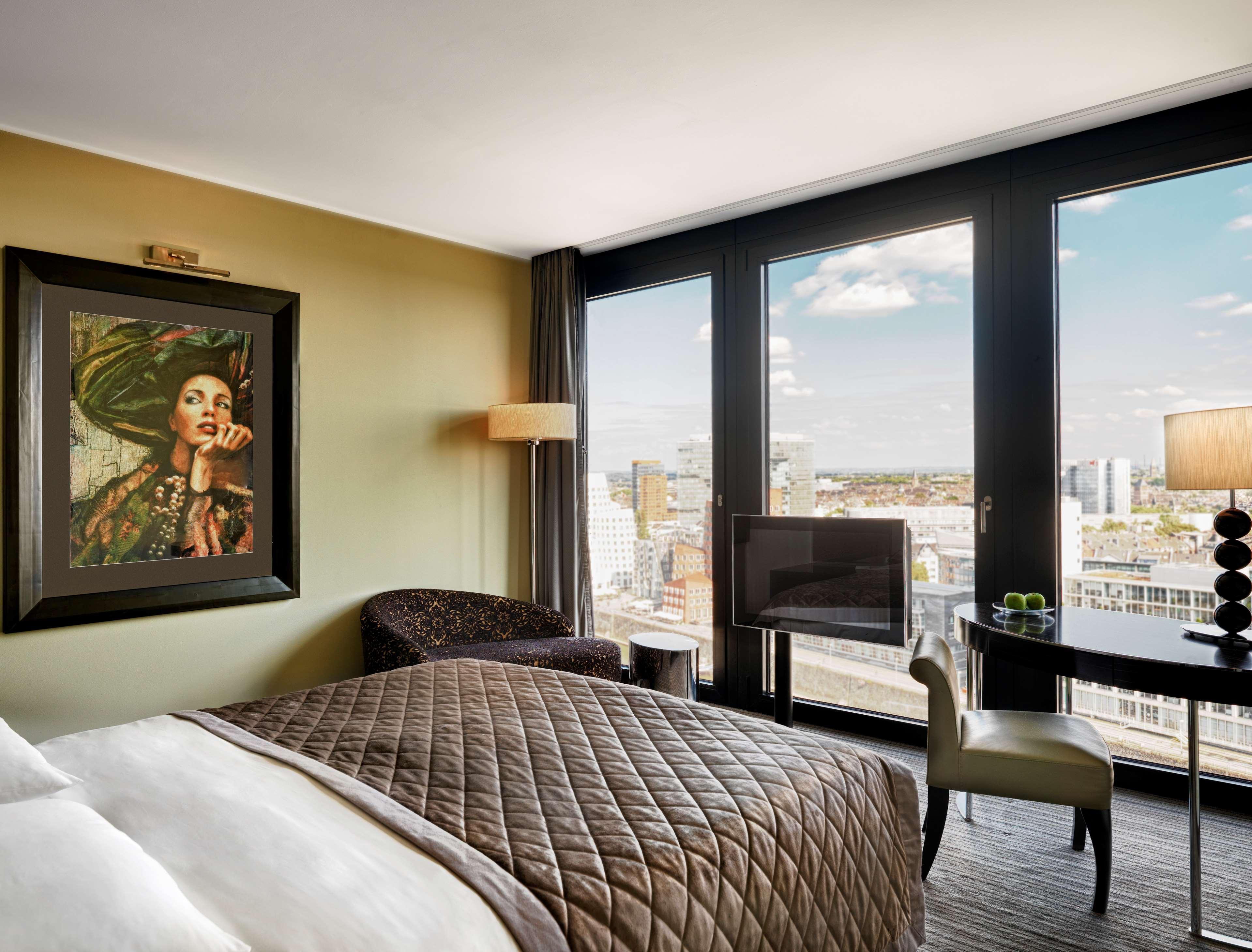 Hotel Hyatt Regency Düsseldorf Esterno foto A room at the InterContinental London The O2