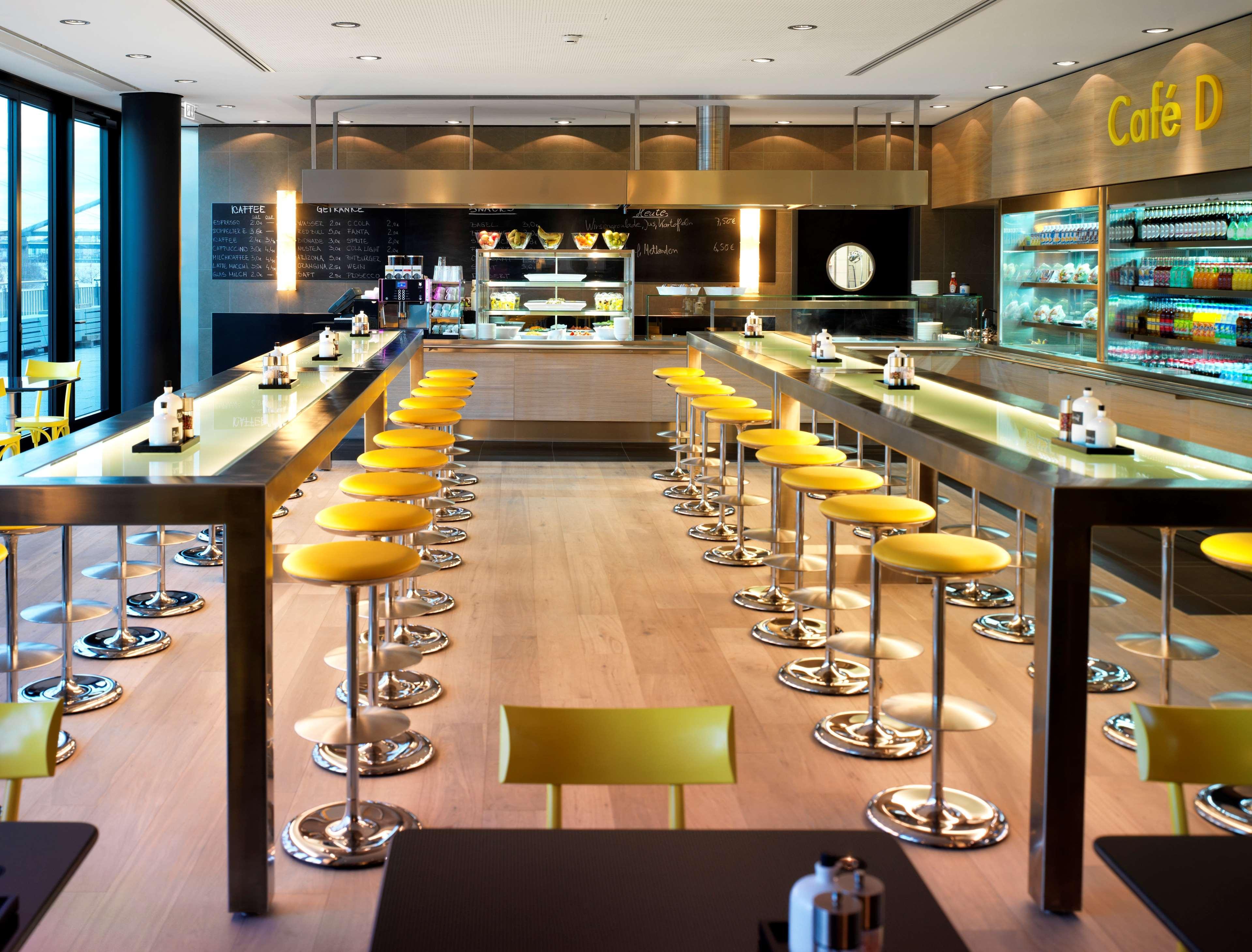 Hotel Hyatt Regency Düsseldorf Esterno foto Café