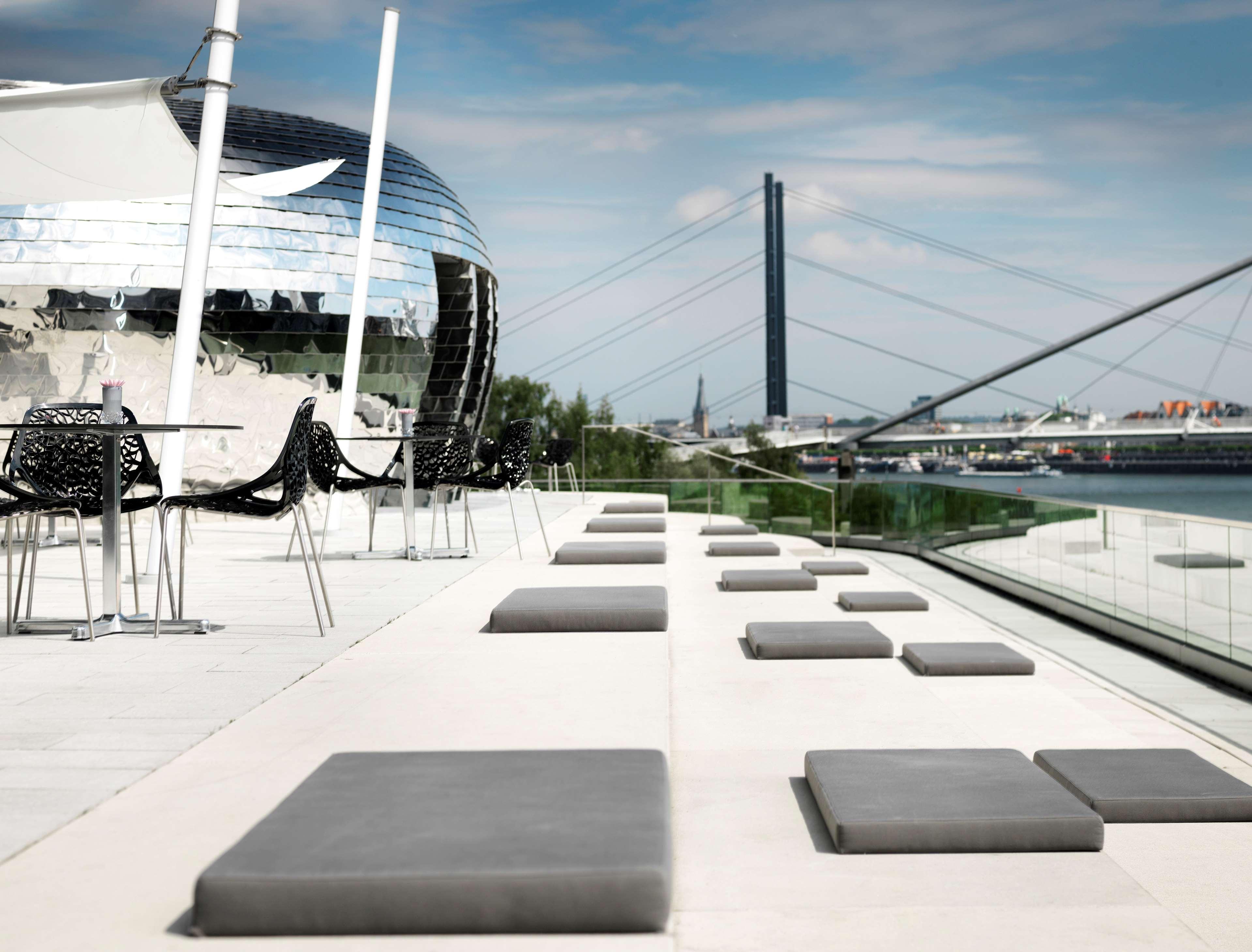 Hotel Hyatt Regency Düsseldorf Esterno foto The SkyLine