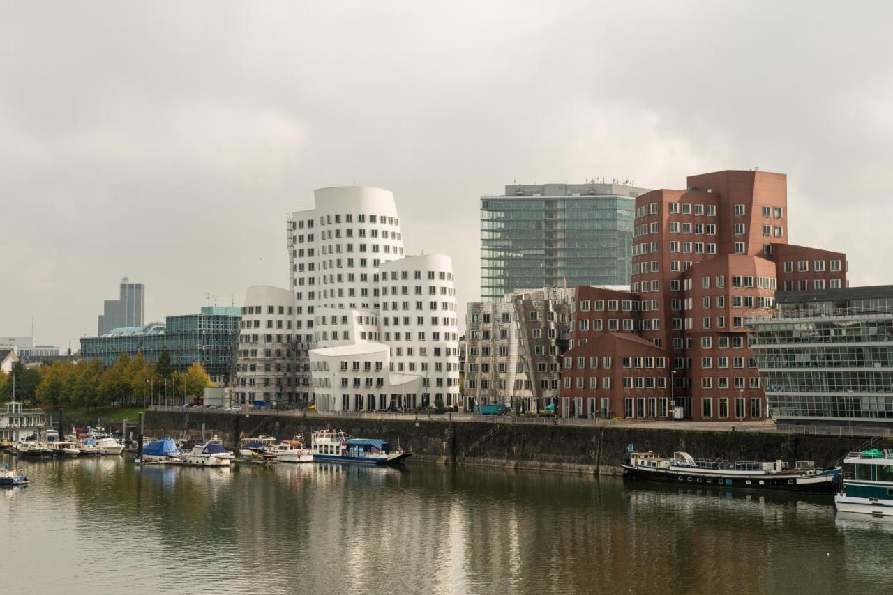 Hotel Hyatt Regency Düsseldorf Esterno foto Neuer Zollhof