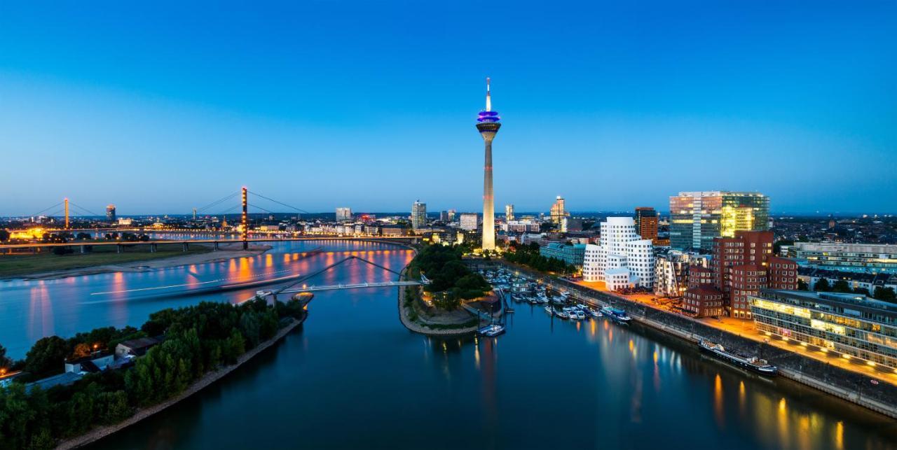 Hotel Hyatt Regency Düsseldorf Esterno foto Düsseldorf
